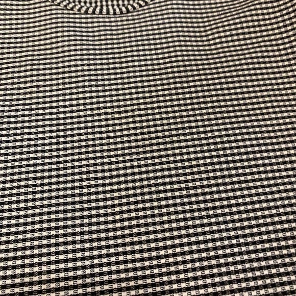 Lululemon Women Striped Activewear Tank Top Racerback Scoop Neck Black White ? - Picture 6 of 7